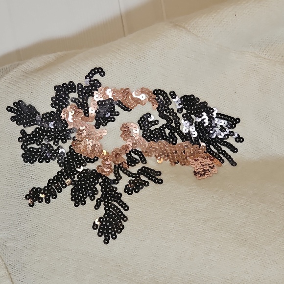 Cream White Warm Sweater Womens XL De Facio Sequin Detail NWT - Picture 2 of 5